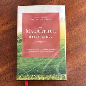 The MacArthur Daily Bible Hardcover With Dust Jacket
